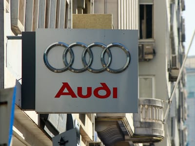 'Fatura da Sorte': contribuintes continuarão a receber Audi A4 e A6 - TVI