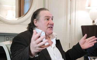 Gérard Depardieu em tribunal por alegada agressão sexual - TVI