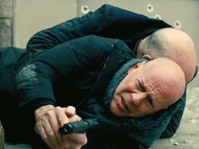 Bruce Willis é o «homem mais procurado do mundo» - TVI