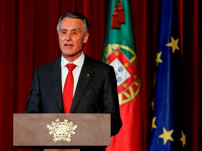 Cavaco: investimento privado é «decisivo» para sairmos da crise - TVI