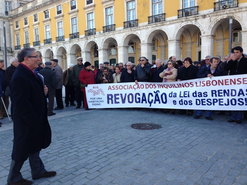 Inquilinos manifestam-se em Lisboa contra lei das rendas