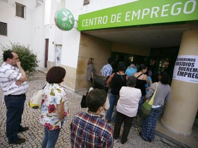 Portugal tem a terceira menor taxa de vagas de emprego - TVI