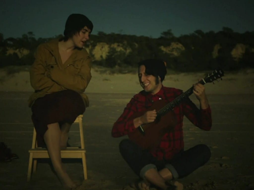 Márcia e Samuel Úria no vídeo do single «Eu Seguro»