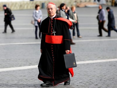 Vaticano: cardeais prontos para o conclave - TVI