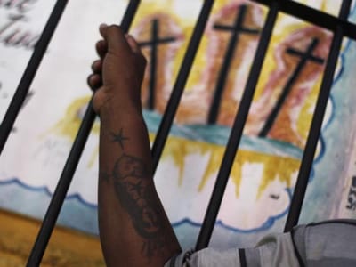 450 reclusos com intoxicação alimentar no México - TVI