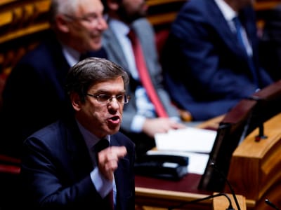 Lacão: «esmagadora maioria» de deputados do PS contra proposta de Seguro - TVI
