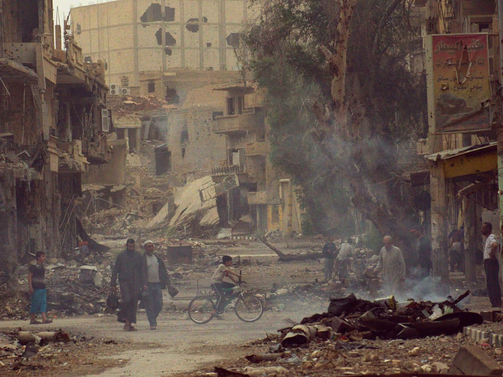 Síria: imagens dantescas da destruição de Deir al-Zor (Reuters)