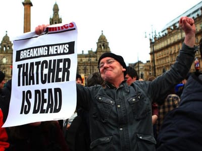 Britânicos celebram a morte de Thatcher - TVI