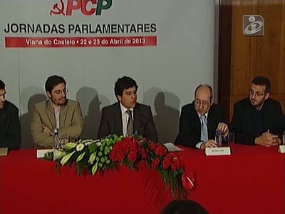 PCP reúne-se com Governo mesmo não reconhecendo «seriedade política» - TVI