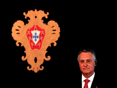 Cavaco confia nos «chefes militares de amanhã» - TVI