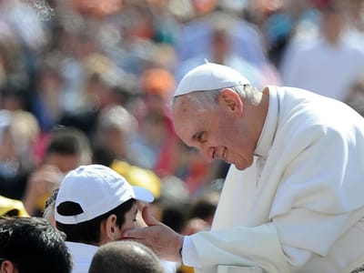 Vaticano esclarece exorcismo do Papa - TVI