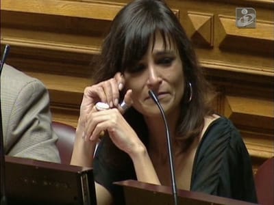 Coadoção: Isabel Moreira acusa JSD de «bullying político» - TVI