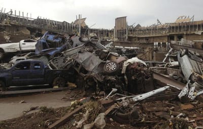 Tornado Oklahoma: número de mortos revisto para 24, nove crianças - TVI