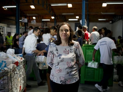 Milhares de voluntários ajudam Banco Alimentar na recolha - TVI