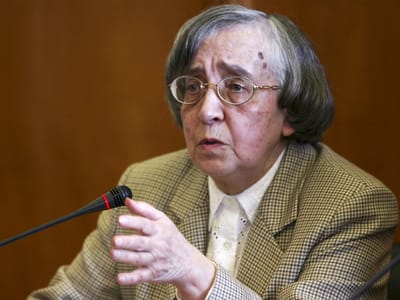 Teodora Cardoso diz que "seria um erro" sancionar Portugal pelo défice - TVI