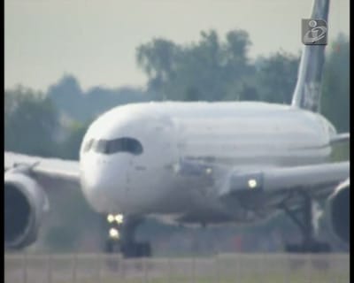 Novo avião da Airbus faz viagem inaugural - TVI