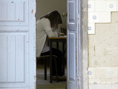 Exames nacionais: duas semanas de provas para 260 mil alunos - TVI