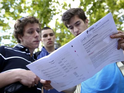 Inspeção da Educação abre inquéritos por notas escolares inflacionadas - TVI