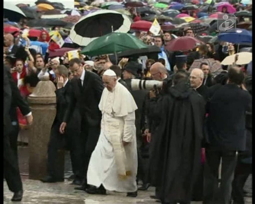 Papa Francisco completa 100 dias à frente da Igreja Católica