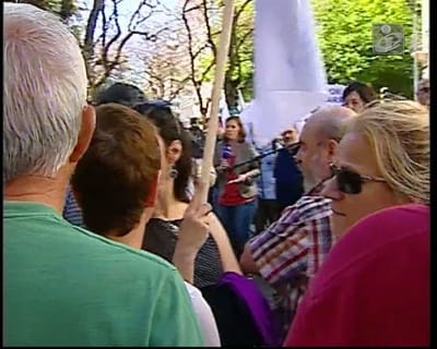 Professores universitários protestam junto ao Ministério - TVI