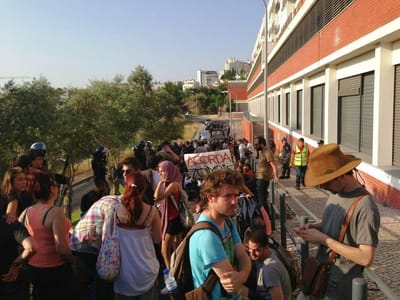 Manif: 200 arguidos por cortarem acesso à ponte 25 de Abril - TVI