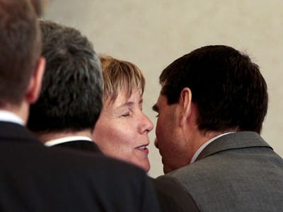 Maria Luís Albuquerque tomou posse apesar da crise política - TVI