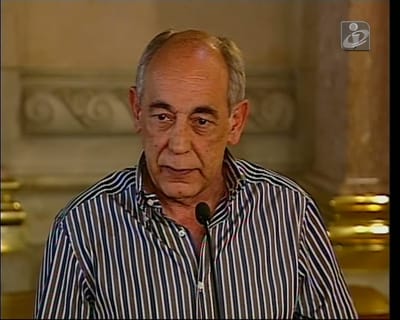 BE: «PSD e CDS atiram o país para um pântano político» - TVI