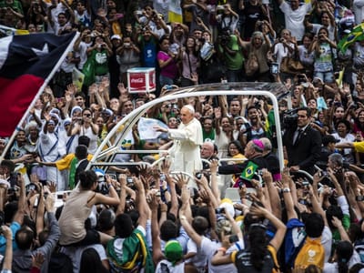 Loucura na chegada do Papa ao Rio de Janeiro - TVI