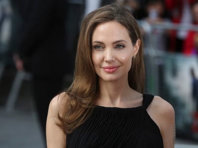 Angelina Jolie é a atriz mais bem paga de Hollywood - TVI