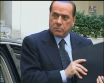 Berlusconi deixa hospital e vai continuar campanha para as europeias: "Fiquei incrivelmente bem" - TVI