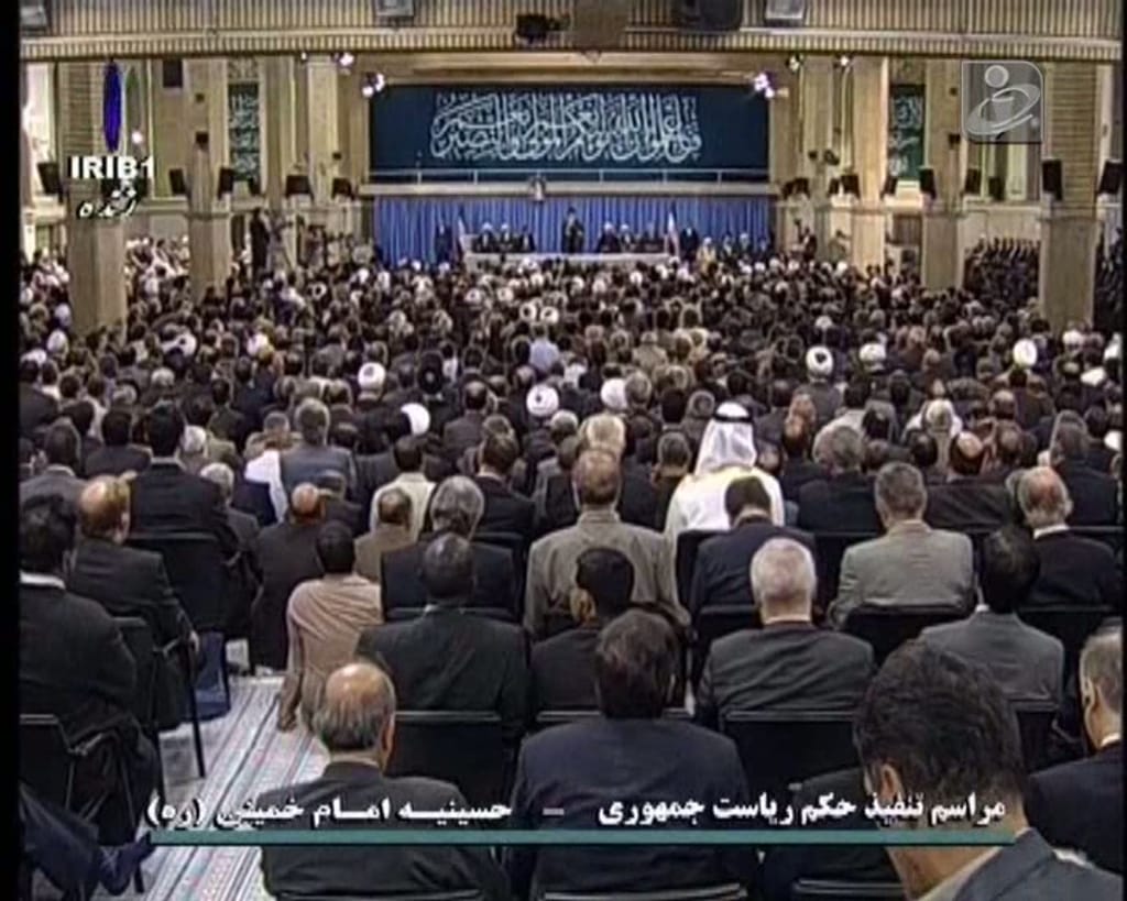 Moderado Hassan Rohani investido Presidente do Irão
