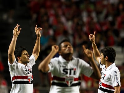 Taça Sul-Americana: Kardec marca na vitória do São Paulo   - TVI