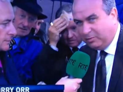 Irlanda: homem filmado a limpar cara com nota de 50 euros - TVI
