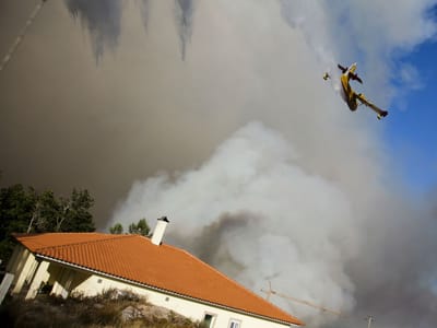 Incêndios: dois aviões russos chegam esta madrugada a Portugal - TVI