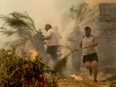 Fogos nas serras do Marco de Canaveses ameaçaram habitações - TVI