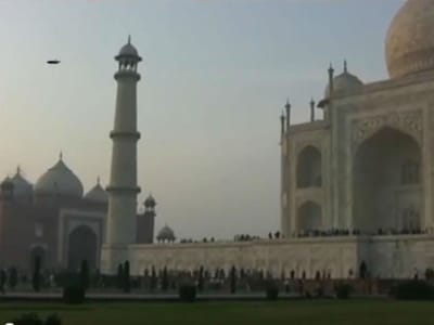OVNI avistado no Taj Mahal ou um inseto na lente? - TVI