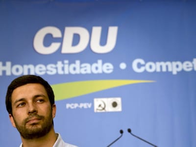 CDU condena «chantagem» da Comissão Europeia - TVI