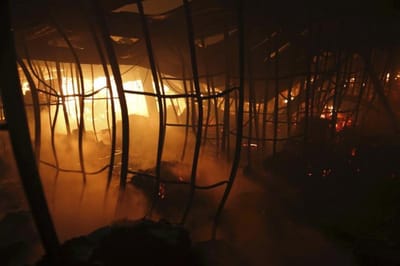 Incêndio em fábrica de plásticos faz 12 mortos - TVI