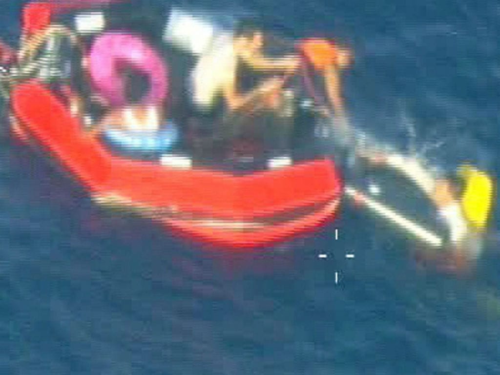 Mais um trágico naufrágio na Sicília (EPA)