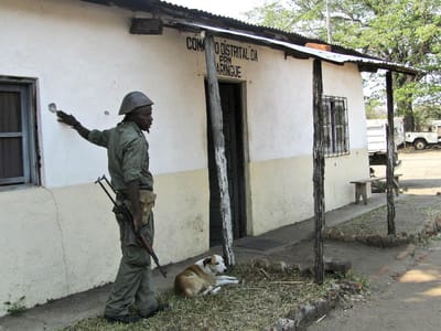 Moçambique: há «umas dezenas» de portugueses na zona de conflito - TVI