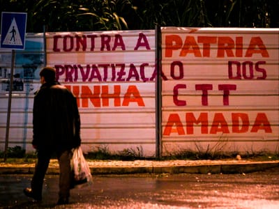 Adesão à greve parcial é maior na central dos CTT em Lisboa - TVI