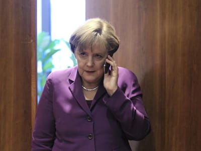 Casa Branca suspendeu escutas a Merkel no verão - TVI