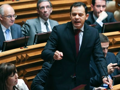 PSD: Costa «fala consoante o interesse mais partidário que tem» - TVI