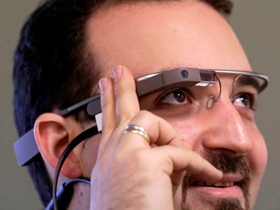 Google anuncia nova versão de óculos futuristas - TVI