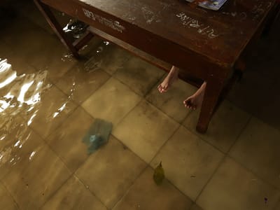 Cheias inundam milhares de casas na capital indonésia - TVI