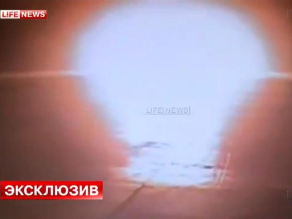 Vídeo mostra avião a cair na Rússia