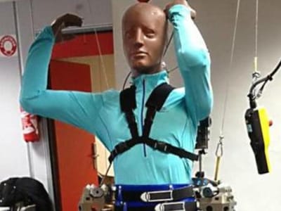 Exosqueleto robótico pode abrir Mundial 2014 - TVI