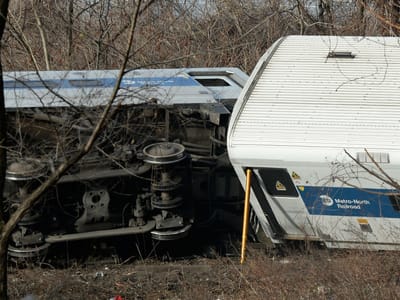 Nova Iorque: comboio que descarrilou ia em excesso de velocidade - TVI