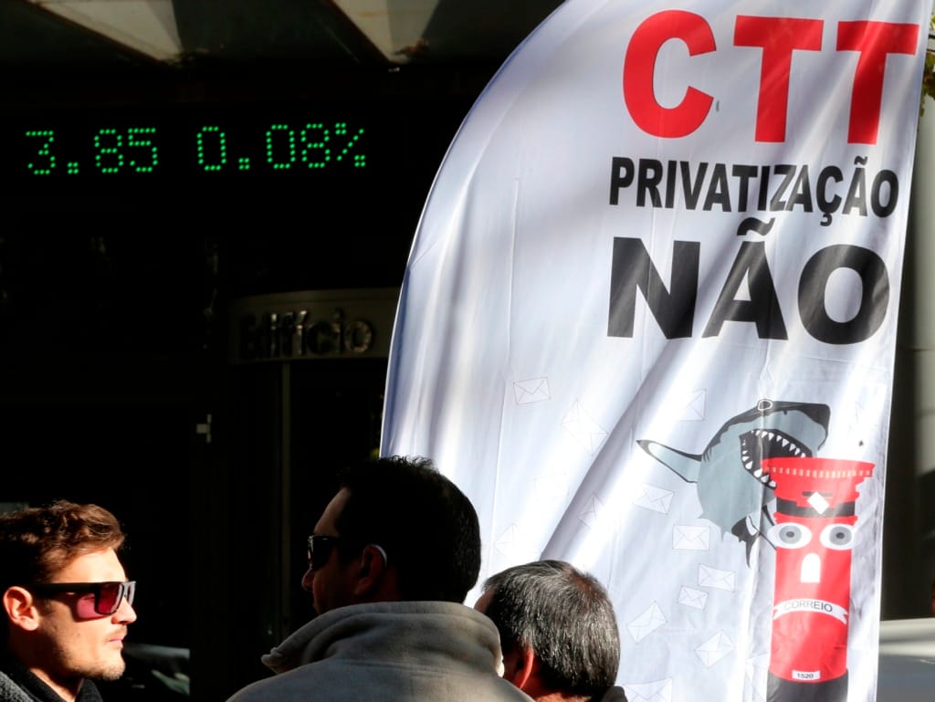 Protesto contra privatização dos CTT [LUSA]