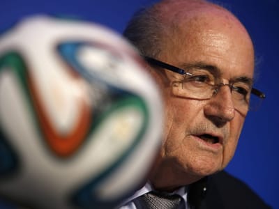Sepp Blatter diz que investigações começaram com queixa da FIFA - TVI